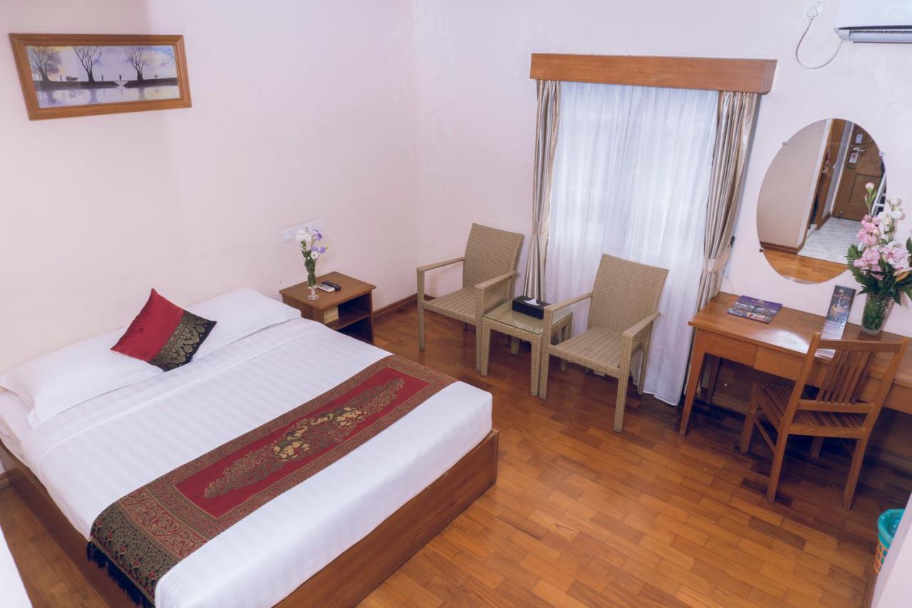 Hotel Sidney Янгон Екстер'єр фото