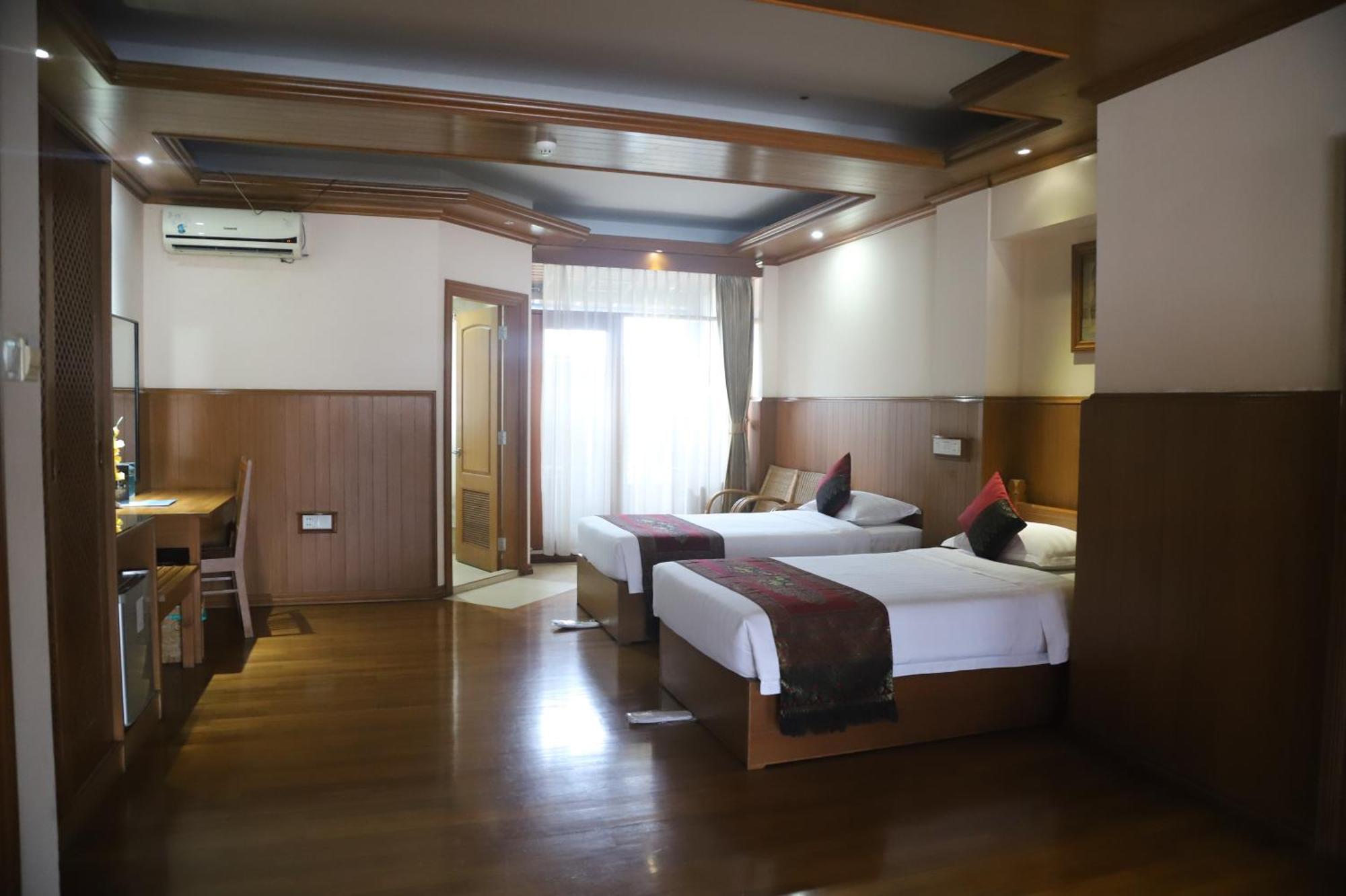 Hotel Sidney Янгон Екстер'єр фото