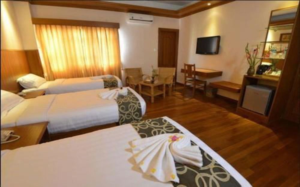 Hotel Sidney Янгон Екстер'єр фото